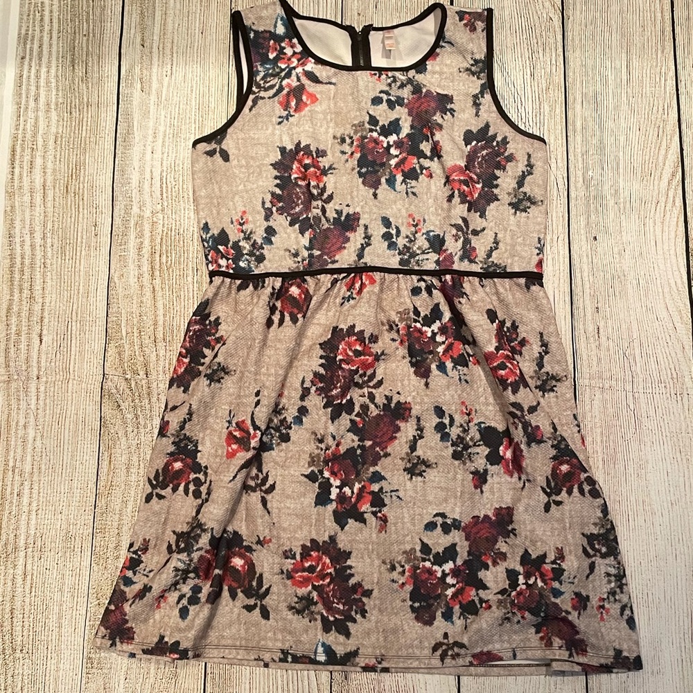 Xhiliration tan floral dress